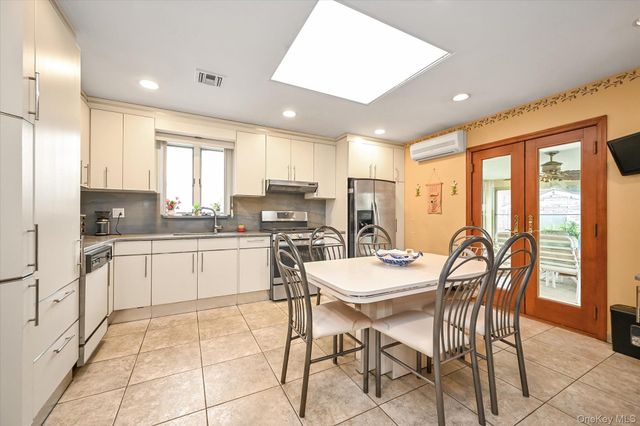 33-22 208th Street, Bayside, NY 11361