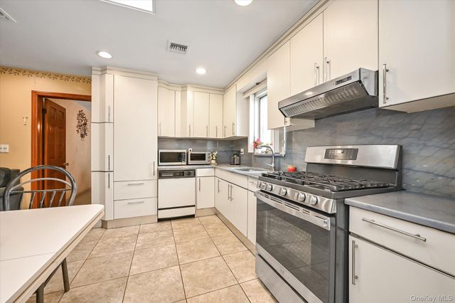 33-22 208th Street, Bayside, NY 11361