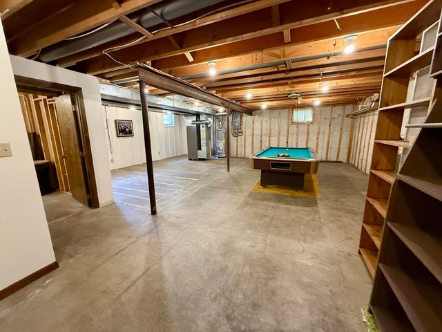 6834 Mercedes Lane, Demotte, IN 46310