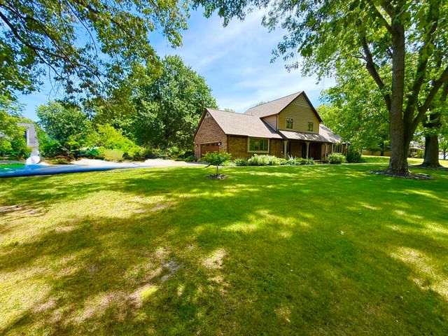 6834 Mercedes Lane, Demotte, IN 46310