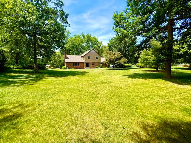 6834 Mercedes Lane, Demotte, IN 46310