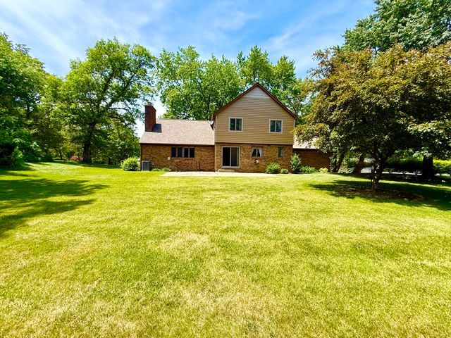 6834 Mercedes Lane, Demotte, IN 46310