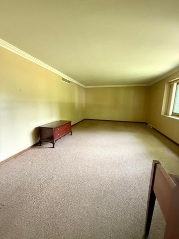 6834 Mercedes Lane, Demotte, IN 46310