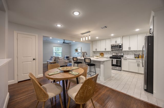 809 Haynes Avenue, Fort Worth, TX 76103
