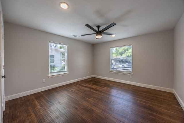 809 Haynes Avenue, Fort Worth, TX 76103
