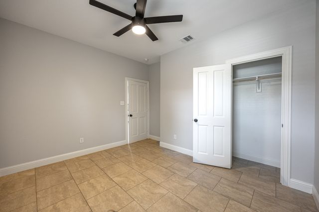 809 Haynes Avenue, Fort Worth, TX 76103