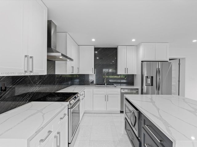 2014 N 31st Ct, Hollywood, FL 33021