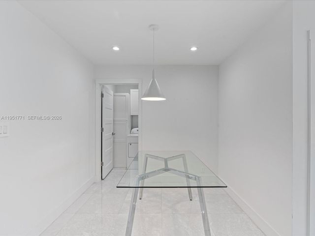 2014 N 31st Ct, Hollywood, FL 33021