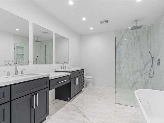 2014 N 31st Ct, Hollywood, FL 33021