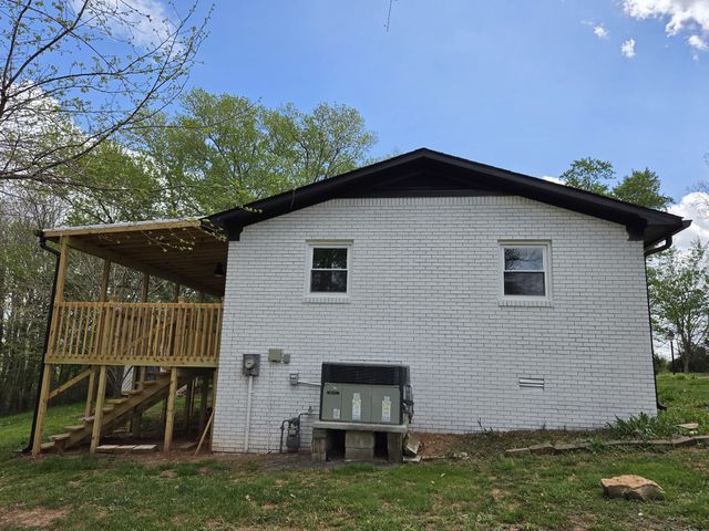 191 County House Rd, Sparta, TN 38583