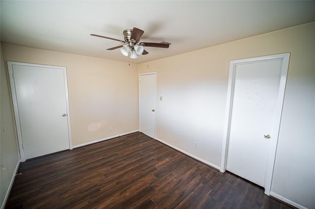 1327 Diplomat Way, Houston, TX 77088