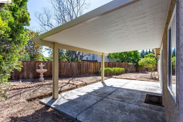 2802 Buttercup Ct, Antioch, CA 94531