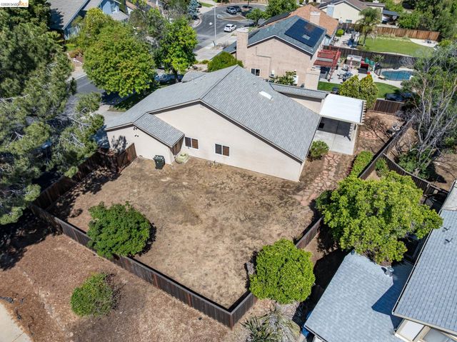 2802 Buttercup Ct, Antioch, CA 94531