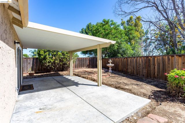 2802 Buttercup Ct, Antioch, CA 94531