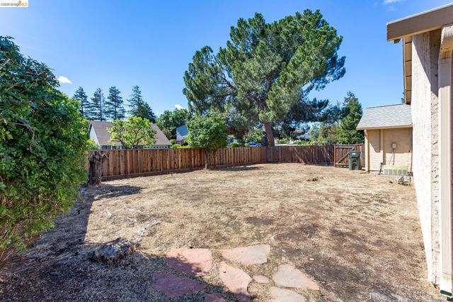 2802 Buttercup Ct, Antioch, CA 94531