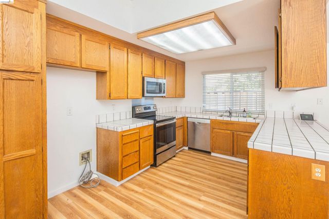 2802 Buttercup Ct, Antioch, CA 94531