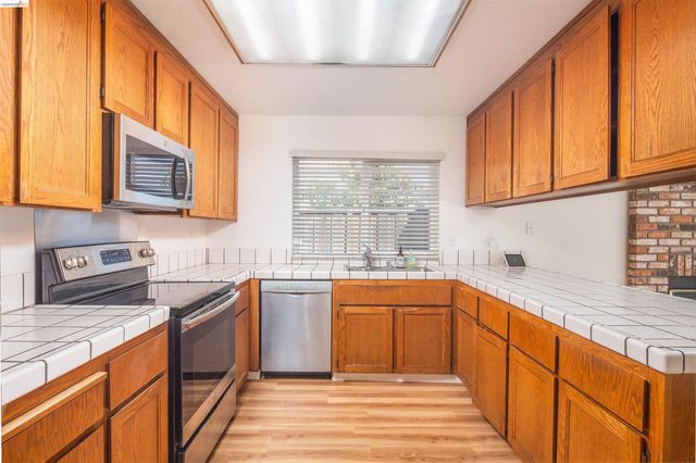 2802 Buttercup Ct, Antioch, CA 94531