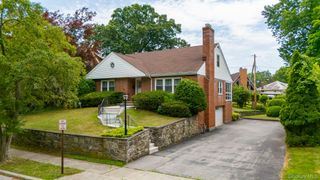 10 Degarmo Place, Poughkeepsie, NY 12601