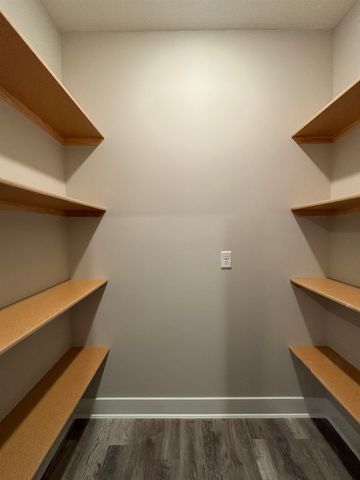 2805-2807 W 55th Ct N, Wichita, KS 67204