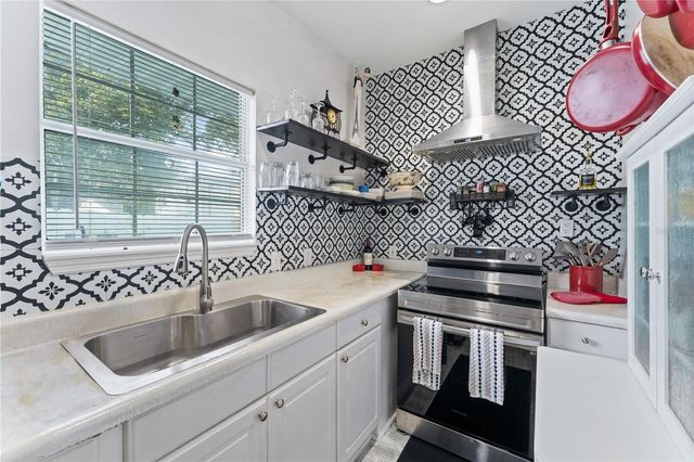 914 N 8TH STREET N 1, St Petersburg, FL 33701