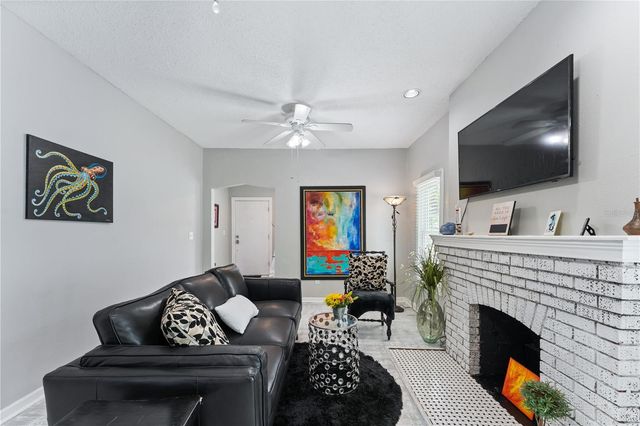 914 N 8TH STREET N 1, St Petersburg, FL 33701