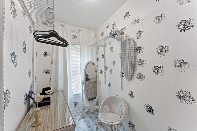 914 N 8TH STREET N 1, St Petersburg, FL 33701