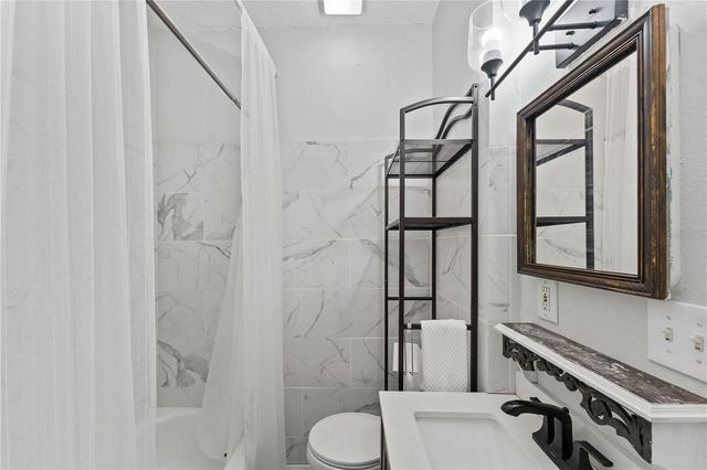 914 N 8TH STREET N 1, St Petersburg, FL 33701