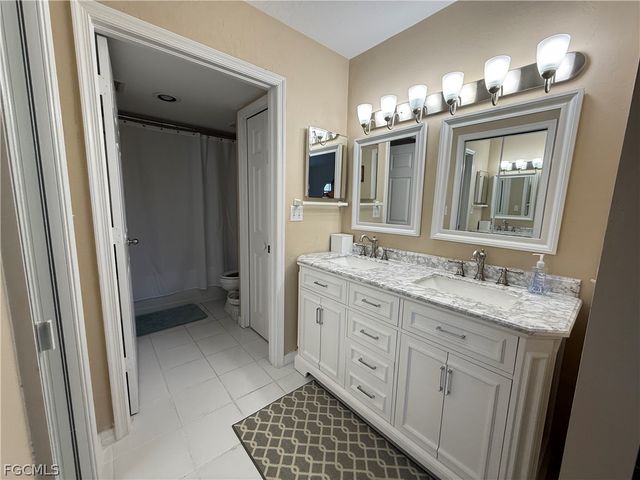 285 Naples Cove DR 1102, Naples, FL 34110
