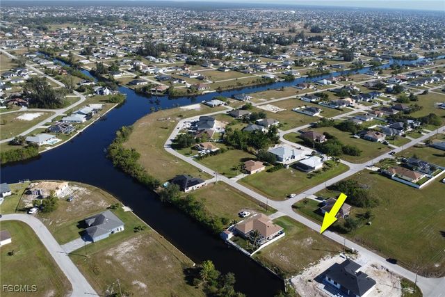 806 NW 28th PL, Cape Coral, FL 33993