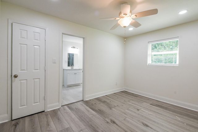 527 Fm 787 Road E, Cleveland, TX 77327