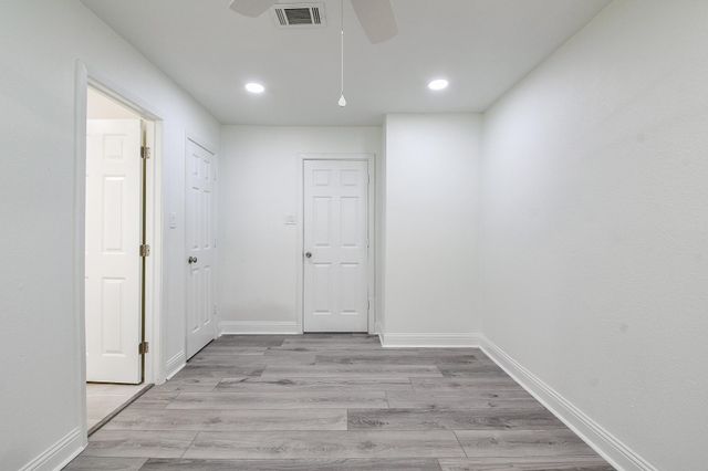 527 Fm 787 Road E, Cleveland, TX 77327