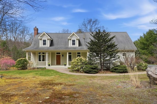 110 Turkey Hill Rd, Northampton, MA 01062