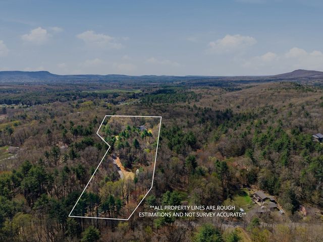 110 Turkey Hill Rd, Northampton, MA 01062
