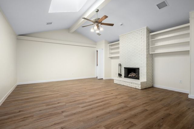 10521 Sandpiper Lane, Dallas, TX 75230