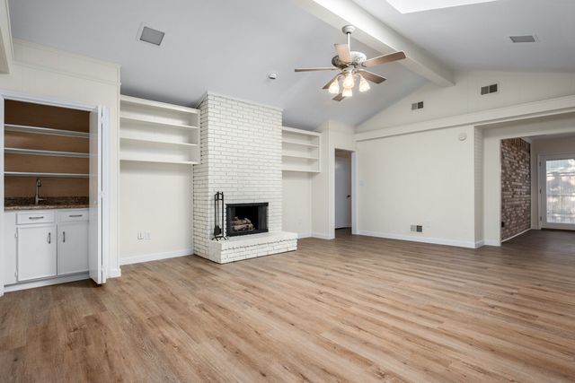 10521 Sandpiper Lane, Dallas, TX 75230