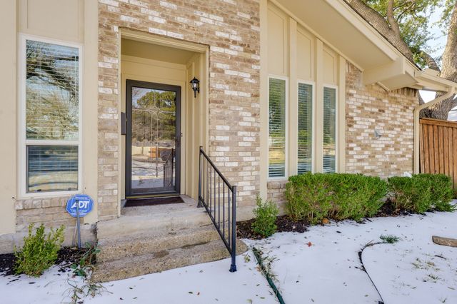 10521 Sandpiper Lane, Dallas, TX 75230