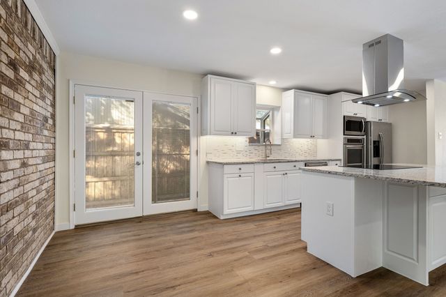 10521 Sandpiper Lane, Dallas, TX 75230