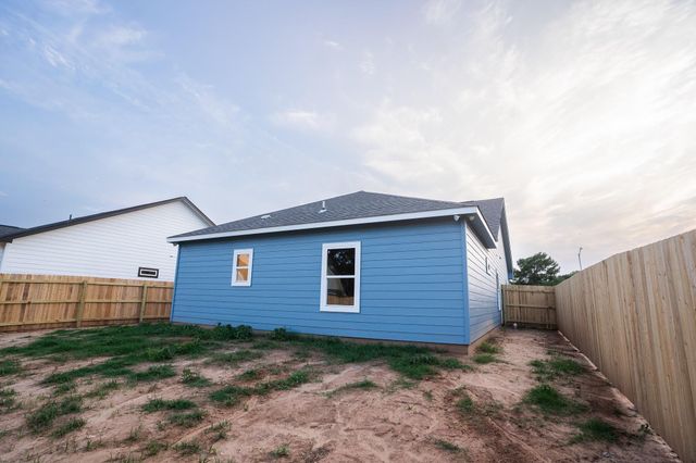 306 String Prairie WAY, Smithville, TX 78957