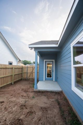 306 String Prairie WAY, Smithville, TX 78957