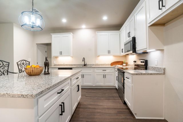 306 String Prairie WAY, Smithville, TX 78957