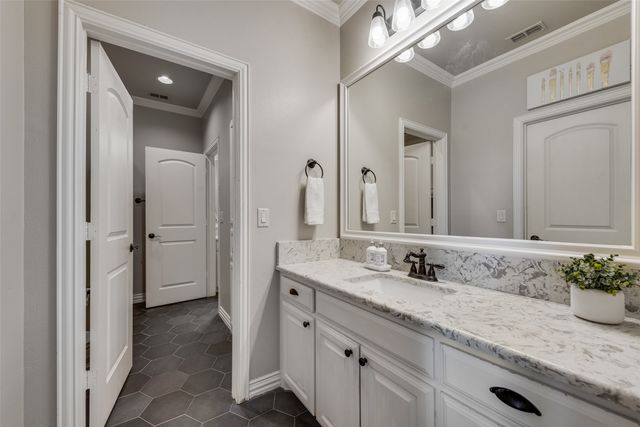 3801 Serendipity Hills Trail, Corinth, TX 76210