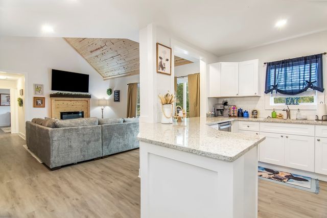 587 E Oak Trace, Jasper, GA 30143