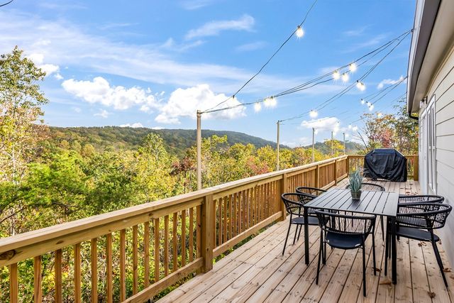 587 E Oak Trace, Jasper, GA 30143