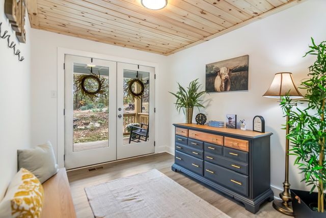 587 E Oak Trace, Jasper, GA 30143