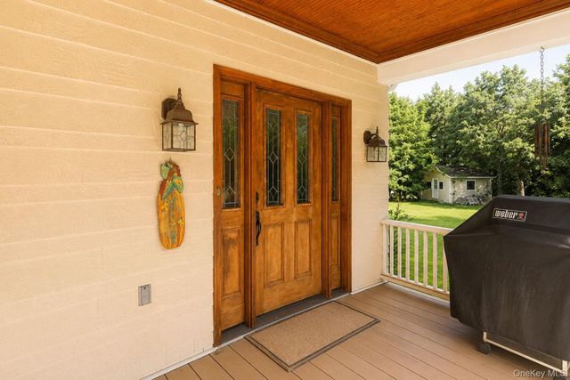 261 Cedar Cliff Road, Monroe, NY 10950