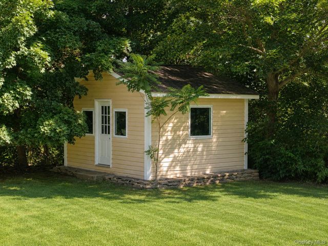 261 Cedar Cliff Road, Monroe, NY 10950