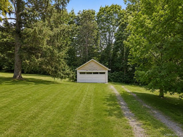 261 Cedar Cliff Road, Monroe, NY 10950