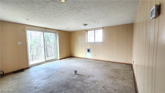 20051 Hillcrest Drive, Euclid, OH 44117