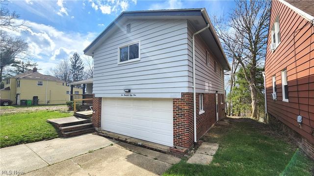 20051 Hillcrest Drive, Euclid, OH 44117