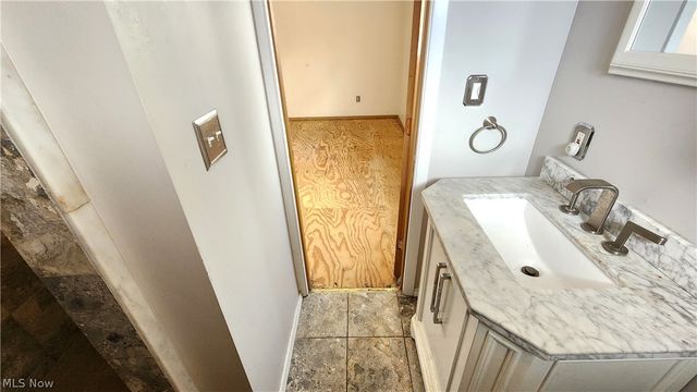 20051 Hillcrest Drive, Euclid, OH 44117